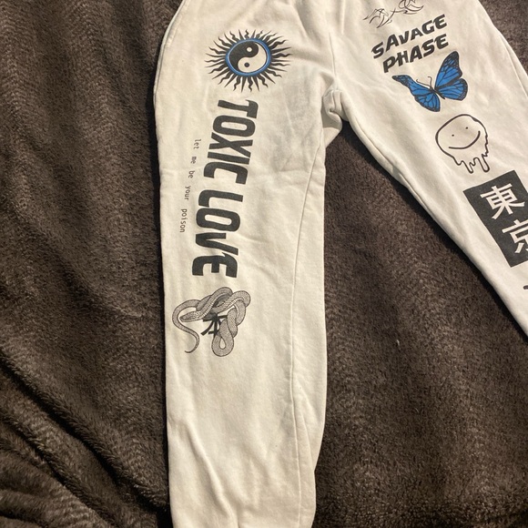 Adika graffiti sweatpants - Picture 4 of 4